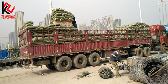 鄭州市新鄭市某小區屋面找坡陶粒